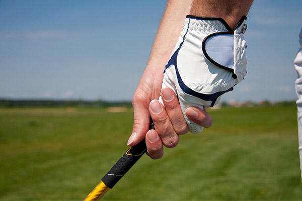 How to Find the Right Golf Grips for Sweaty Hands